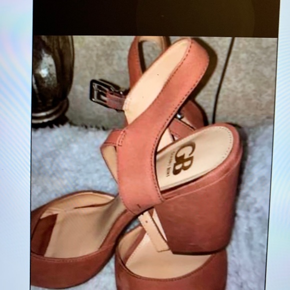 Gianni Bini Shoes - GB chunky heels size 9
